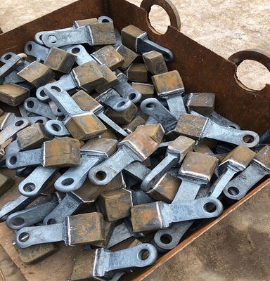 哈爾濱賓縣PC850破碎機錘頭高錳鋼錘頭河卵石