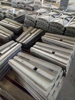 耐磨合金利器 探索新型高錳鋼篩板與破碎機(jī)錘頭的技術(shù)演進(jìn)